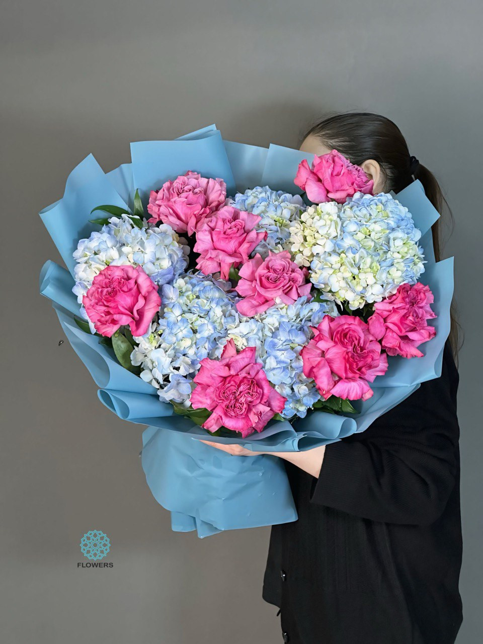 Mixed Bouquet with Hydrangeas in Blue Bouquet